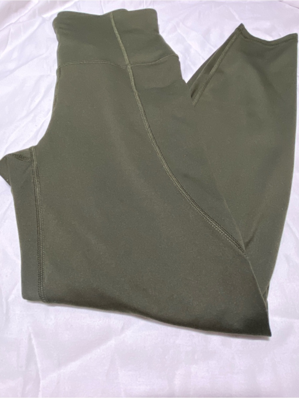 💙 3/$35💙 NWOT - All In Motion - Olive Green Active Leggings With Pockets